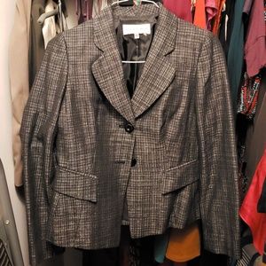 Lovely checkered black and white blazee